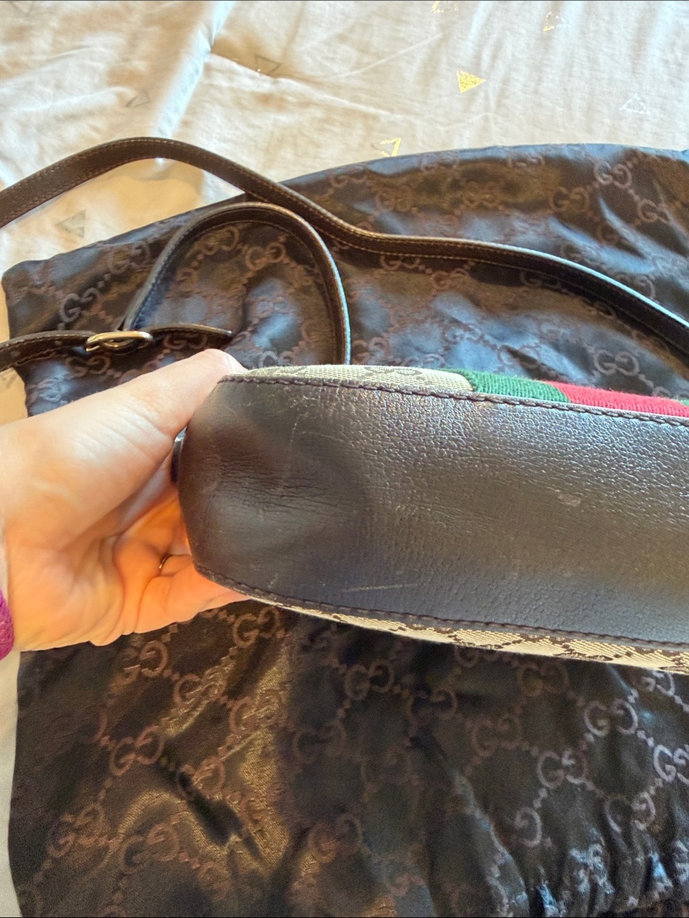 Gucci Beige GG Canvas Crossbody with Red & Green sherry line & Gold Bee - Picture 7 of 16